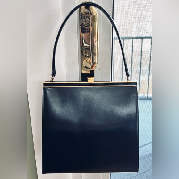 VINTAGE black leather COBLENTZ purse, hex-hinged snap closure, signature mirror - Picture 4 of 9